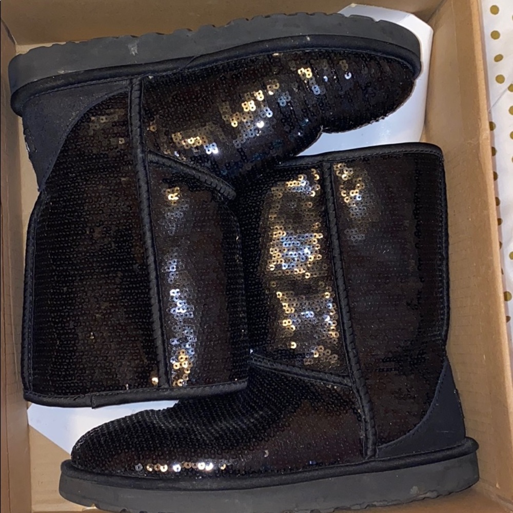 Uggs with classic short sparkles